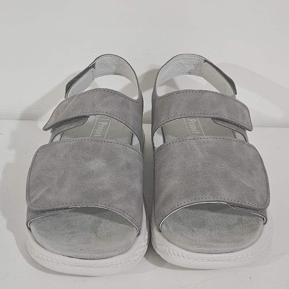 Propet TravelActiv Scottsdale Women's Sandals/ Adjustable and Lightweight/Size 7 - Picture 3 of 10